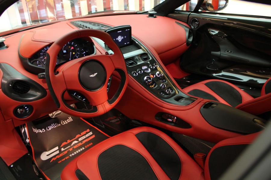 Интерьер Aston Martin One-77 by Q 2011 года  (фото 39 из 44)